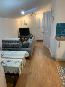 Imagen de la galería de Comfy New Self Contained 1 Bed Flat - Modern!, en Draycott