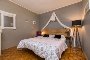 Posteľ alebo postele v izbe v ubytovaní Alaburic rooms & apartment