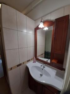 Kúpeľňa v ubytovaní Zöld Sziget Apartmanlakás