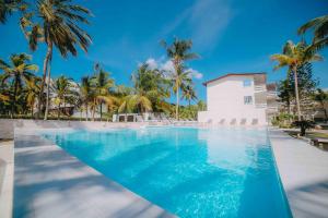 Bazén v ubytování Kpré Coveñas by Bernalo Hotels nebo v jeho okolí