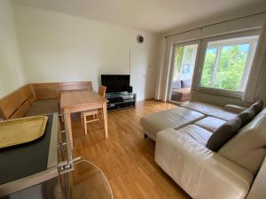 TV a/nebo společenská místnost v ubytování Bungalow Grabner + 13 fotografií