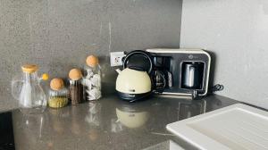 Kép Luxury 2 Room Suite Apartment With Seaview In Center szállásáról Isztambulban a galériában