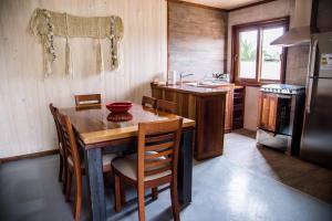 Kuchyň nebo kuchyňský kout v ubytování Cabañas Santa Margarita