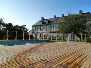 Gallery image of Bed & Breakfast Chateau Les Cèdres in Bretteville-lʼOrgueilleuse