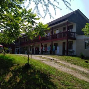Budova, kde se hotel nachází + 29 fotografií