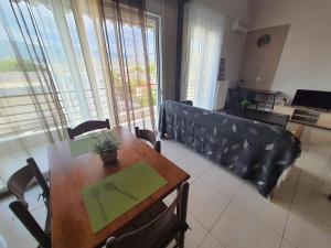 Posedenie v ubytovaní Seaside Beach Apartment