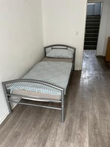 Łóżko lub łóżka w pokoju w obiekcie Darmstadt2.