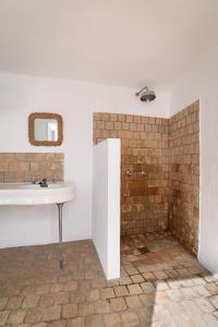 Un baño de Eole Tarifa Rooms