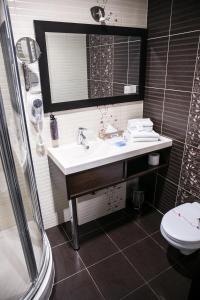 Vannituba majutusasutuses Hotel Leda Spa - Adults Only