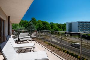 Rõdu või terrass majutusasutuses Hotel Leda Spa - Adults Only