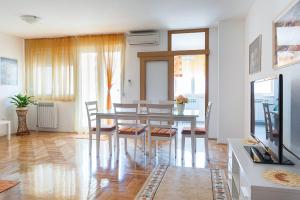 TV a/nebo společenská místnost v ubytování Apartment Marija