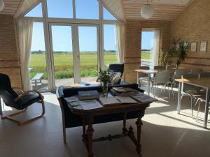 Posezení v ubytování Danhostel Fjaltring