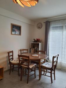 Area soggiorno di Port Vauban appartement F3 refait à neuf