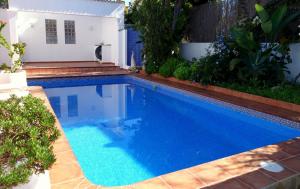 The swimming pool at or close to Casa Verde