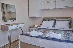 Katil atau katil-katil dalam bilik di KALİSPERA HOTEL +37 gambar