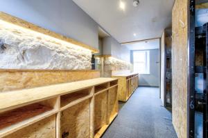 Kuchyň nebo kuchyňský kout v ubytování Haystack Hostel