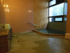 Oyado Hayakawa tesisinde bir banyo
