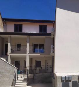 Budova, v ktorej sa apartmán nachádza
