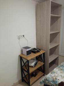 Telewizja i/lub zestaw kina domowego w obiekcie Monte room