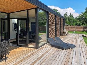 Zahrada ubytování 8 person holiday home in Hornbæk-By Traum
