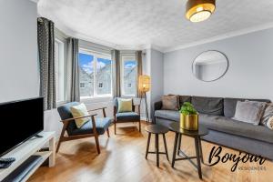 West End 2BR-1BA - Free Parking by Bonjour Residences Edinburgh