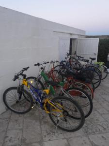 Ciclismo em Ville Alba & Azzurra ou nos arredores