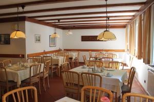 Restaurace v ubytování Hotel Höfler B&B