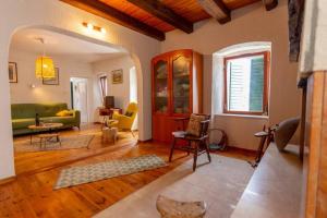 Posezení v ubytování HOLIDAY HOME VINTAGE, Makarska - Lovreć