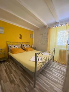 Postel nebo postele na pokoji v ubytování Apartment in center Old town