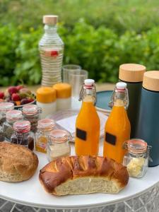 Opțiuni de mic dejun disponibile oaspeților de la Au Clair de ma Bulle