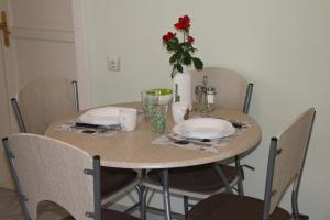 Billede fra billedgalleriet på Green Cactus Rooms - unique and cozy house i Senta