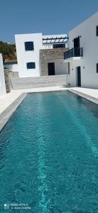 Bazén v ubytování Paros-Memories-Neubau-Villen, Sportpool nebo v jeho okolí