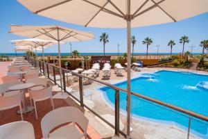 Bazén v ubytování Gran Hotel Peñiscola nebo v jeho okolí