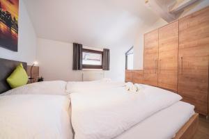 A bed or beds in a room at Villa Floris