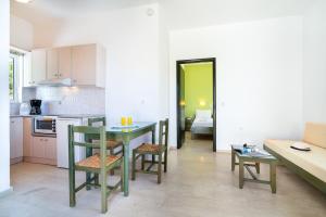 Kuchyňa alebo kuchynka v ubytovaní Eolos Apartments