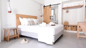 Imagen de la galería de Pénde Suites, en Livadion