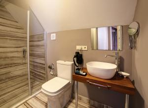 Koupelna v ubytování Almina Hotel - Special Class