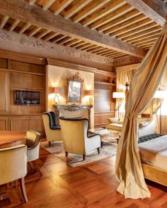 Llit o llits en una habitació de Palazzo Righini