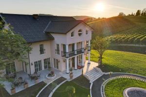 Vrt pred nastanitvijo Residenz Styrian Toskana Splendid