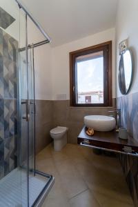 Bathroom sa Lo Scorcio Sullo Stagnone