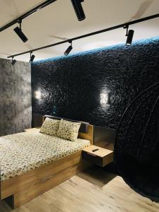 Postel nebo postele na pokoji v ubytování LUX с джакузи RIVER PARK (дуэт)