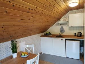 Η κουζίνα ή μικρή κουζίνα στο Molle Annexet -Lantlig Gastsvit i Rolfstorp