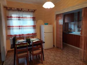 Kuchyň nebo kuchyňský kout v ubytování Apartman Stipe
