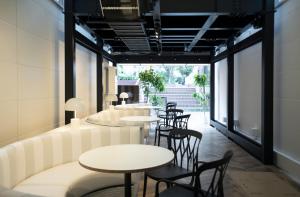 Posezení v ubytování Hotel Xcell Hiroshima Nagarekawa