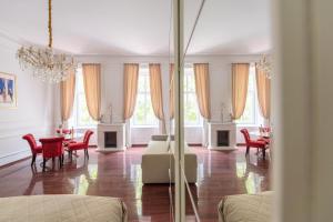 Posedenie v ubytovaní Music Academy Suite Café Vian Apartman Kft