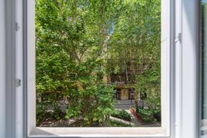 Vonkajšia záhrada v ubytovaní Music Academy Suite Café Vian Apartman Kft