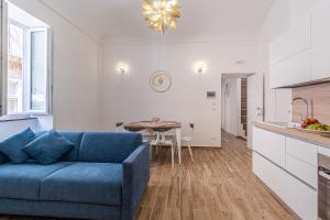 Kuchyňa alebo kuchynka v ubytovaní FLOWER SUITE B&B
