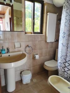Kúpeľňa v ubytovaní Limanaki