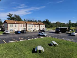 Gallery image of Stay Inn and Suites in Niagara Falls
