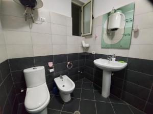 Fotografie z fotogalerie ubytování HOTEL KALEMI v destinaci Zhaban